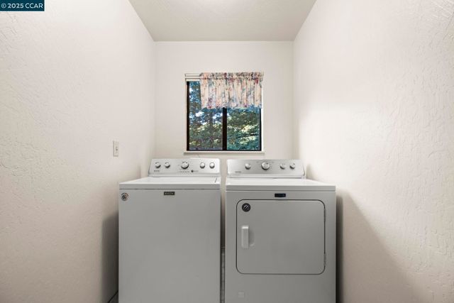 1383 Alvarado Rd, Berkeley, CA 94705