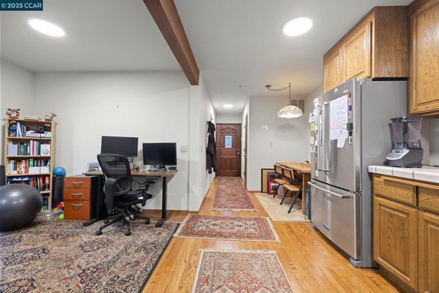 1383 Alvarado Rd, Berkeley, CA 94705