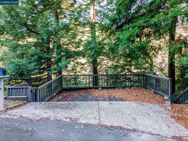 1383 Alvarado Rd, Berkeley, CA 94705