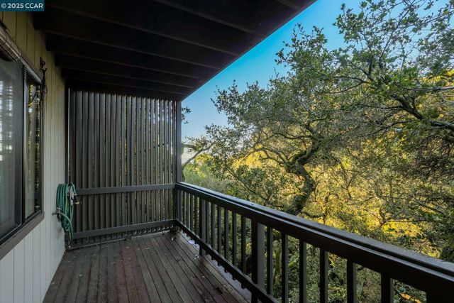 1383 Alvarado Rd, Berkeley, CA 94705