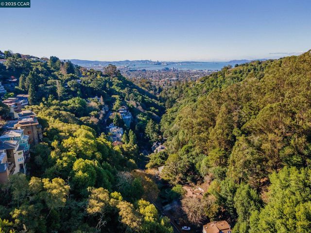 1383 Alvarado Rd, Berkeley, CA 94705