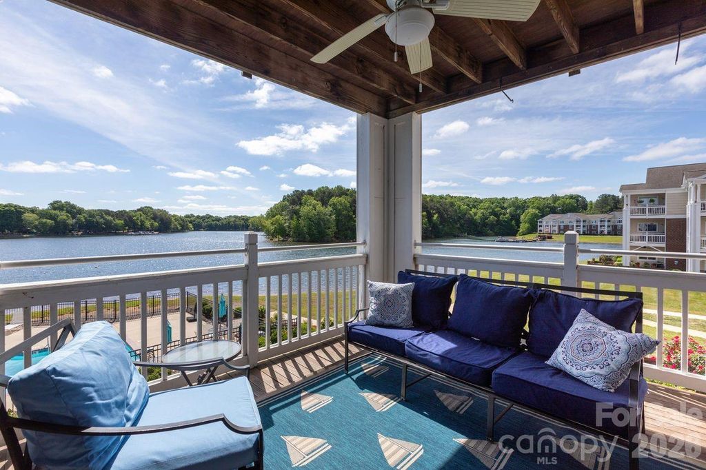 930 Jetton Street 29, Davidson, NC 28036