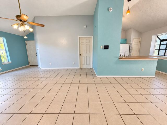 3804 Briar Hollow Drive, Dickinson, TX 77539