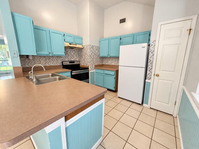 3804 Briar Hollow Drive, Dickinson, TX 77539