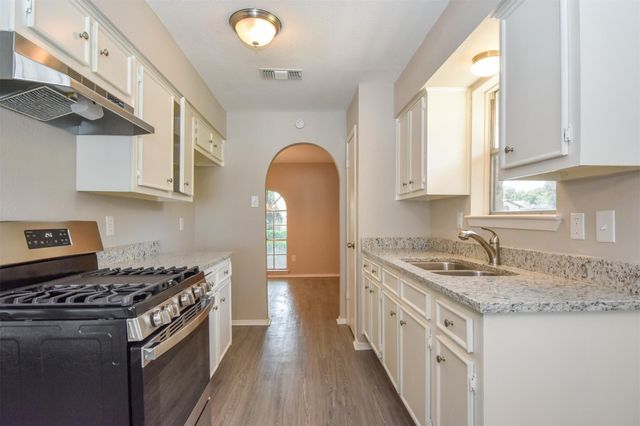 11719 Murr Way, Houston, TX 77048