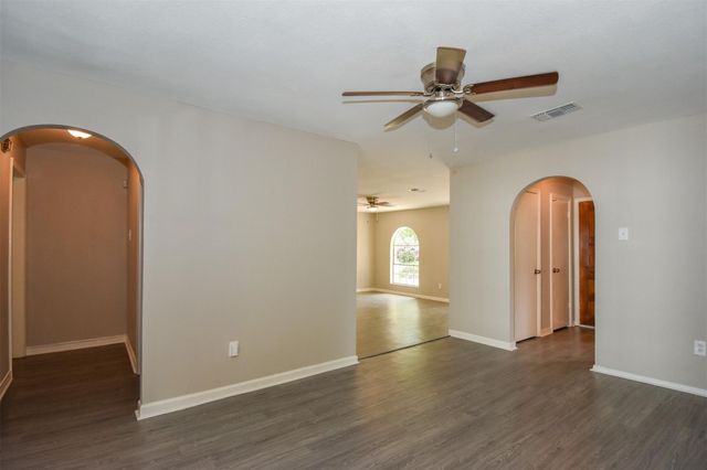 11719 Murr Way, Houston, TX 77048