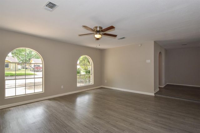 11719 Murr Way, Houston, TX 77048