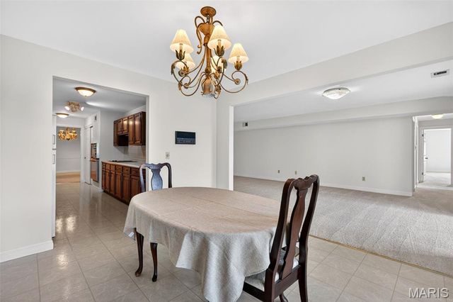 14300 Conway Meadows Court 202, Chesterfield, MO 63017