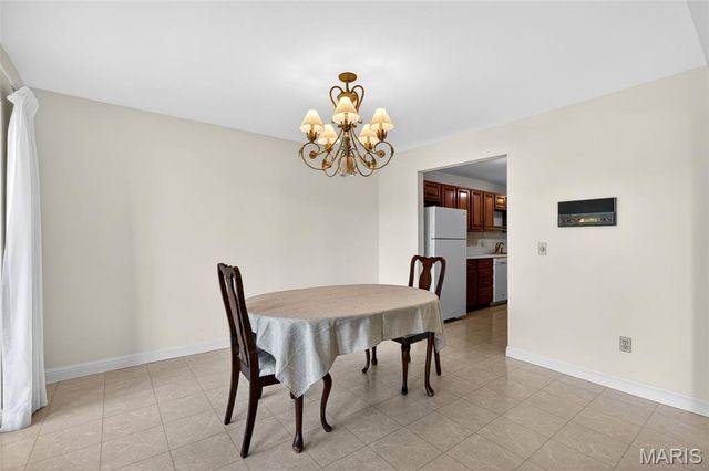 14300 Conway Meadows Court 202, Chesterfield, MO 63017