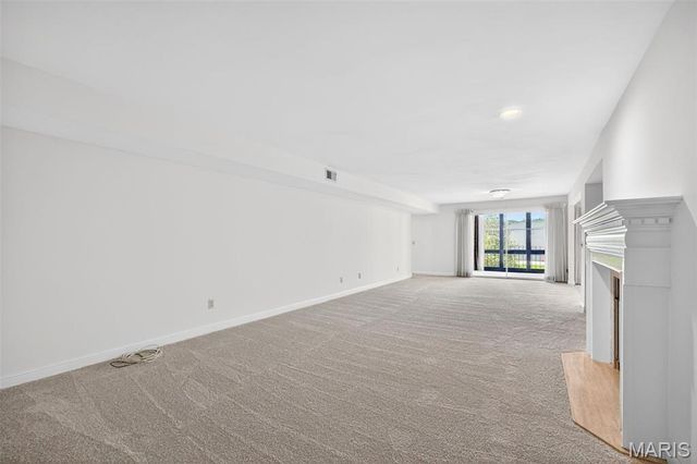 14300 Conway Meadows Court 202, Chesterfield, MO 63017