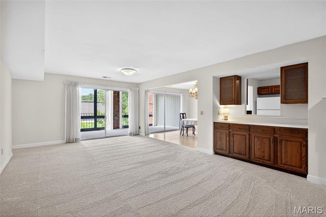 14300 Conway Meadows Court 202, Chesterfield, MO 63017