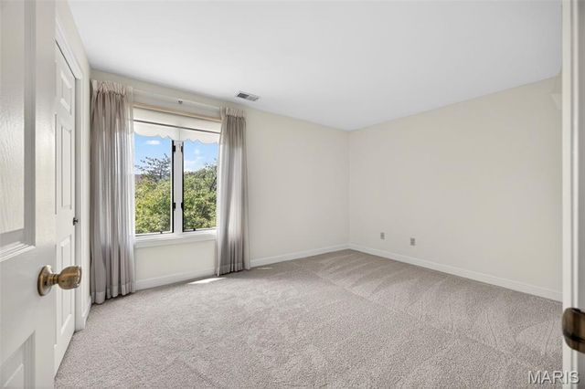 14300 Conway Meadows Court 202, Chesterfield, MO 63017