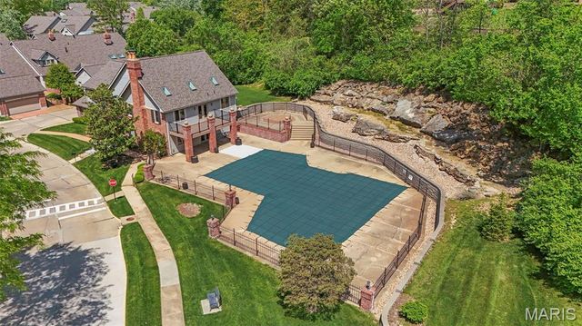 14300 Conway Meadows Court 202, Chesterfield, MO 63017