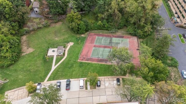 14300 Conway Meadows Court 202, Chesterfield, MO 63017