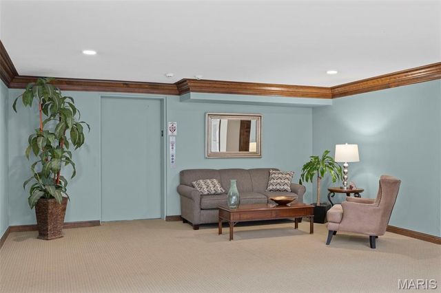 14300 Conway Meadows Court 202, Chesterfield, MO 63017