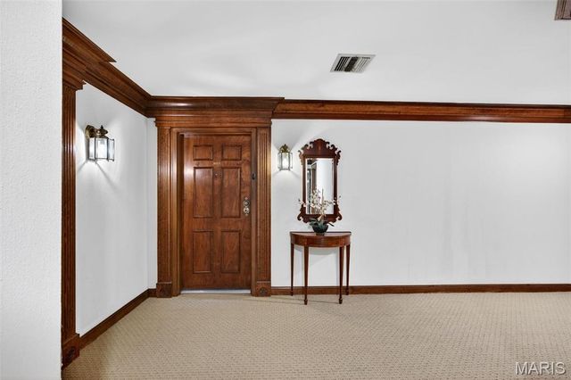 14300 Conway Meadows Court 202, Chesterfield, MO 63017