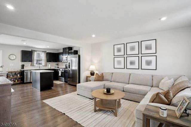 3 Limestone Blvd, Washington Twp., NJ 07882