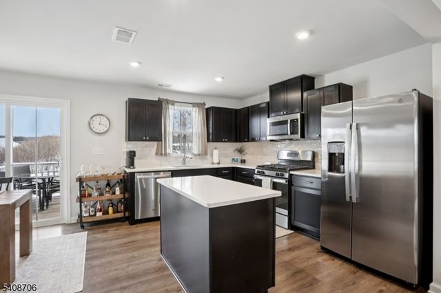 3 Limestone Blvd, Washington Twp., NJ 07882