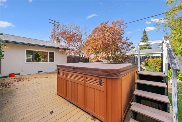 707 Jo Anne Ln, Roseville, CA 95678