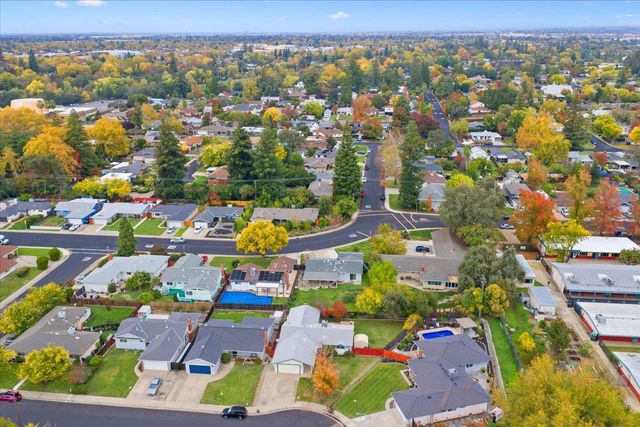 707 Jo Anne Ln, Roseville, CA 95678