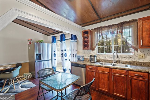 884 Forest Path, Stone Mountain, GA 30088