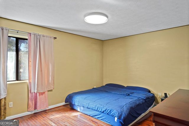 884 Forest Path, Stone Mountain, GA 30088