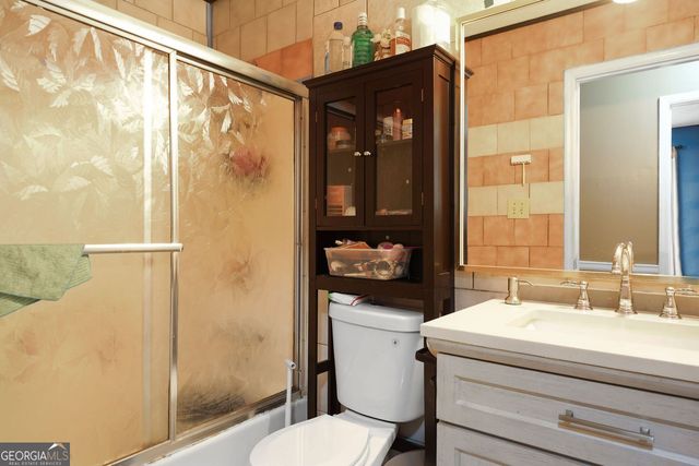 884 Forest Path, Stone Mountain, GA 30088