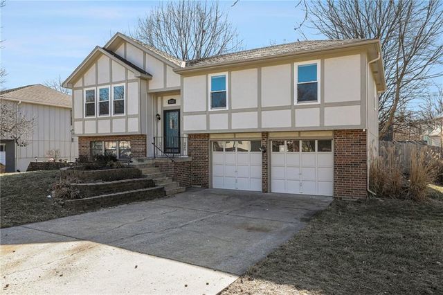 15113 W 91st Place, Lenexa, KS 66219