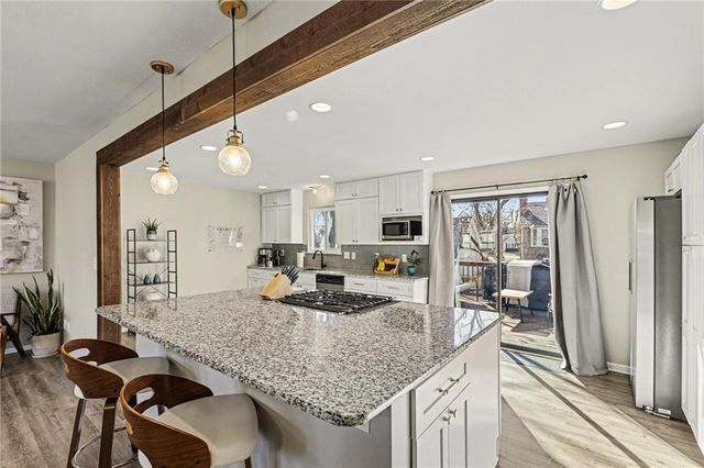 15113 W 91st Place, Lenexa, KS 66219