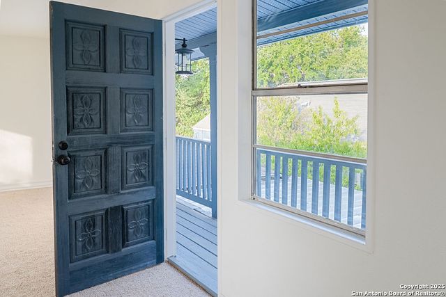 1730 mistletoe, San Antonio, TX 78201