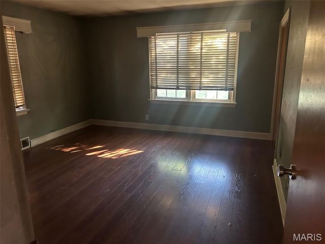 21 Jean Drive, Florissant, MO 63031