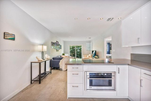 1821 Jefferson Ave 301, Miami Beach, FL 33139