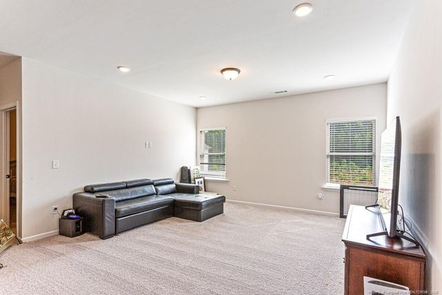 1622 Old Barn Road, Fayetteville, NC 28312