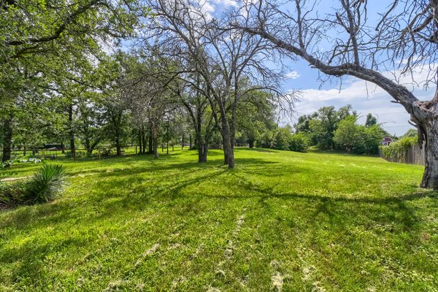 152 Howard Newby Lane, Springtown, TX 76082