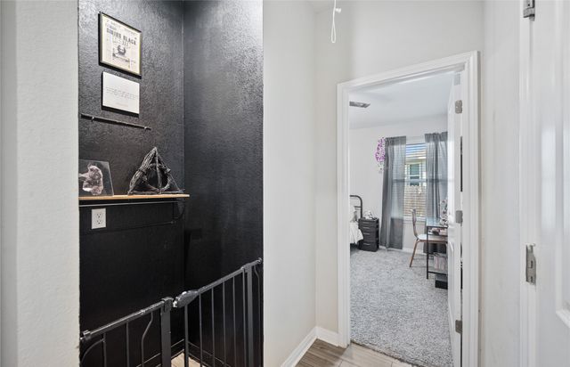 537 Loriner Way, Liberty Hill, TX 78642