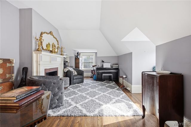 29 Lexington Avenue, Buffalo, NY 14222