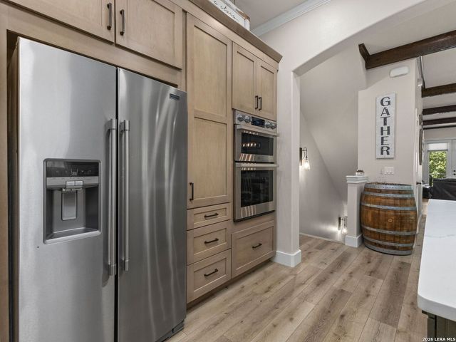 1033 Gruene Rd, New Braunfels, TX 78130