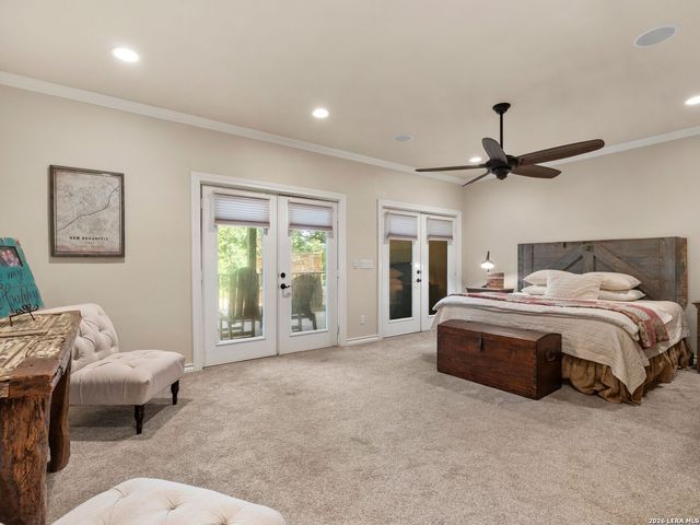 1033 Gruene Rd, New Braunfels, TX 78130