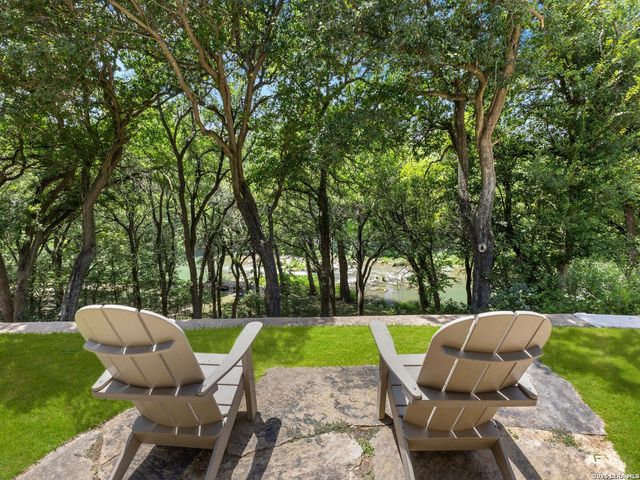 1033 Gruene Rd, New Braunfels, TX 78130