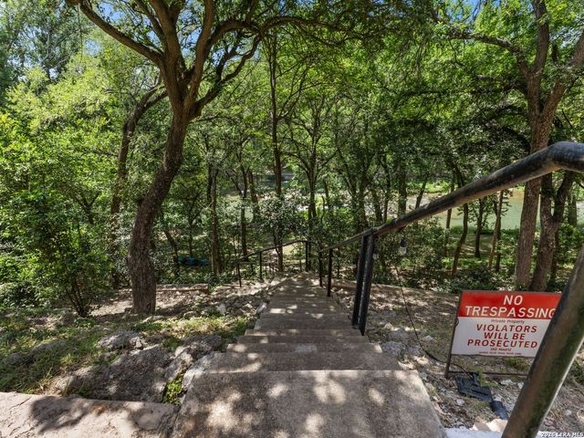 1033 Gruene Rd, New Braunfels, TX 78130