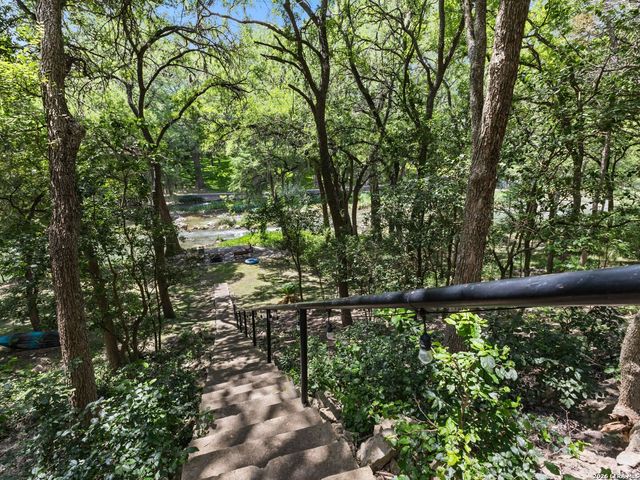 1033 Gruene Rd, New Braunfels, TX 78130