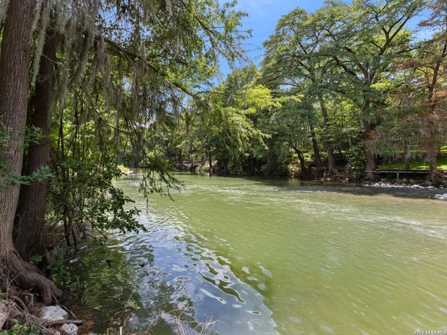 1033 Gruene Rd, New Braunfels, TX 78130