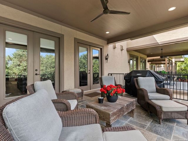1033 Gruene Rd, New Braunfels, TX 78130