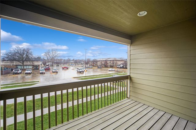 410 N 1st Street 201, Indianola, IA 50125