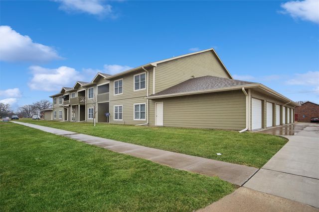 410 N 1st Street 201, Indianola, IA 50125