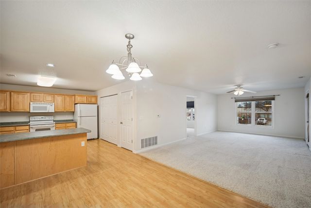 410 N 1st Street 201, Indianola, IA 50125