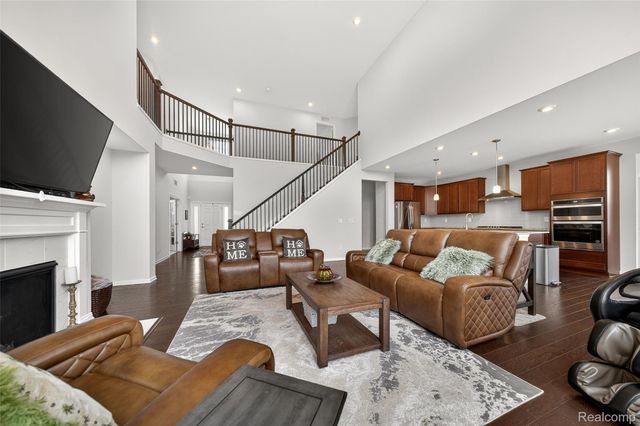 4172 Walcott Drive, Orion Charter Township, MI 48359
