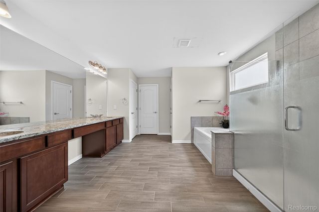 4172 Walcott Drive, Orion Charter Township, MI 48359