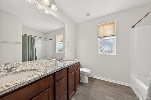 4172 Walcott Drive, Orion Charter Township, MI 48359