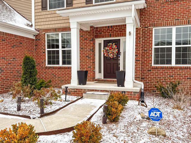 4172 Walcott Drive, Orion Charter Township, MI 48359